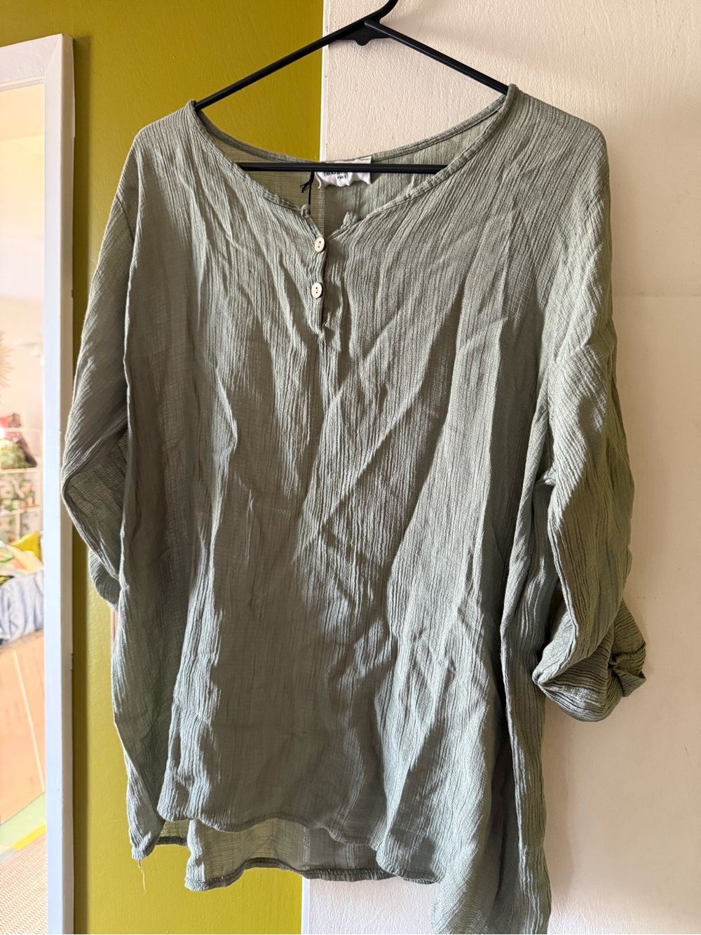 Nina Kindosa shirt
